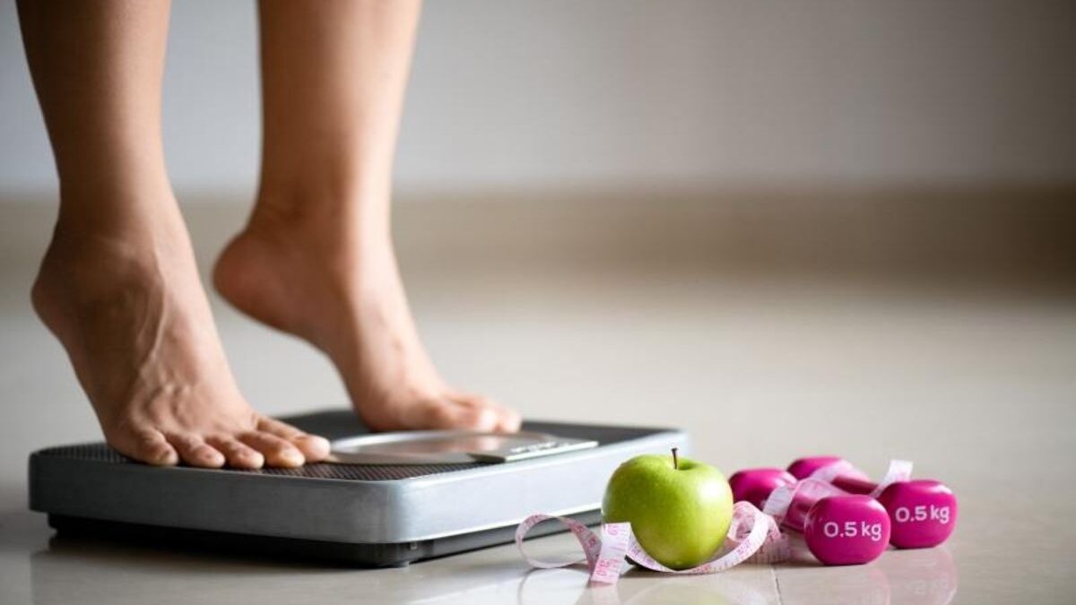 How To Lose Weight Naturally – Exercises, Tips, Importance Of Food, And More